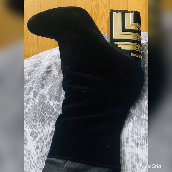 Louis Vuitton ankle boot in black velvet - Picture 1 of 7